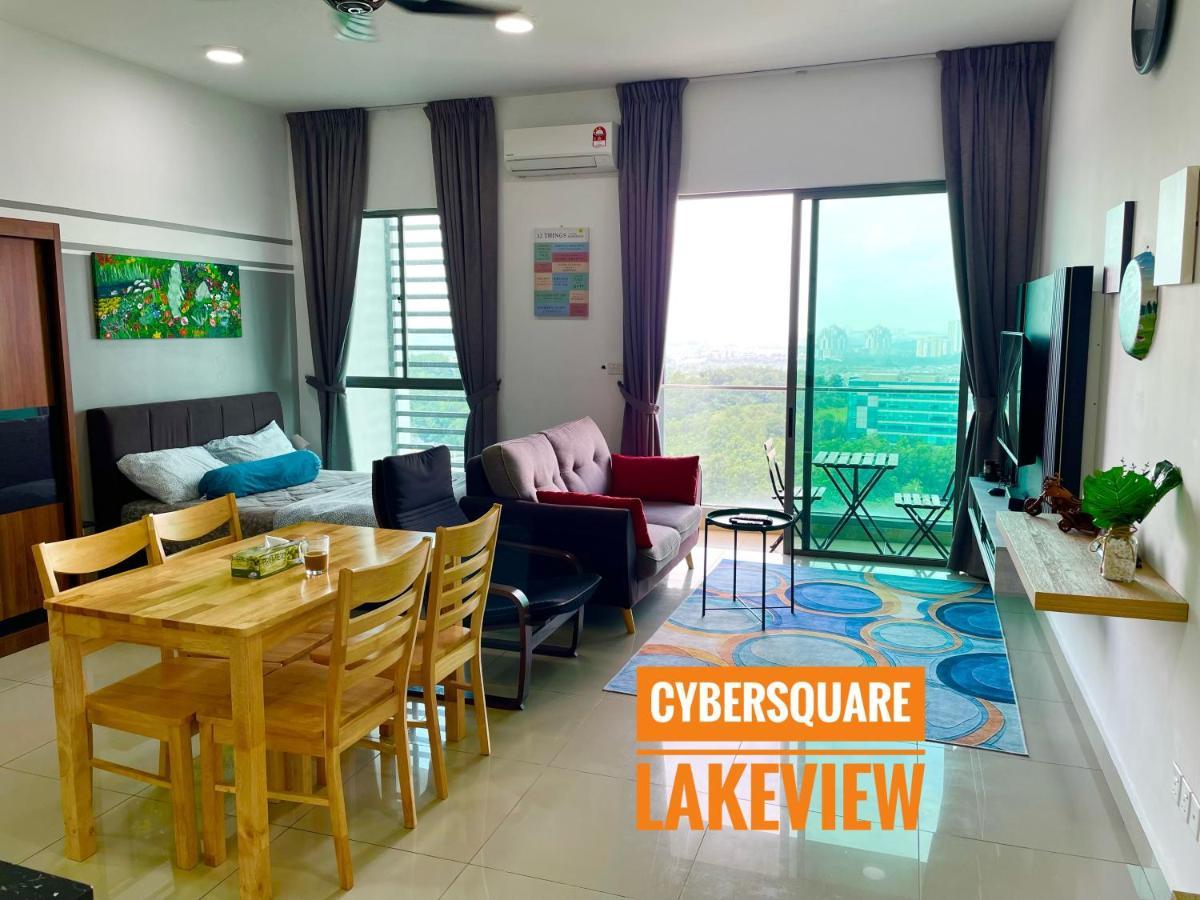 Cybersquare Lakeview With Netflix And Disney Hotstar Cyberjaya Exterior photo