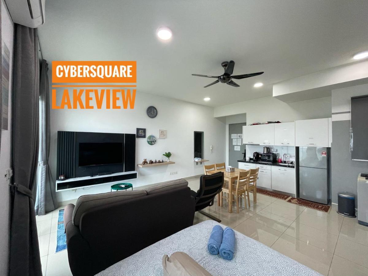 Cybersquare Lakeview With Netflix And Disney Hotstar Cyberjaya Exterior photo